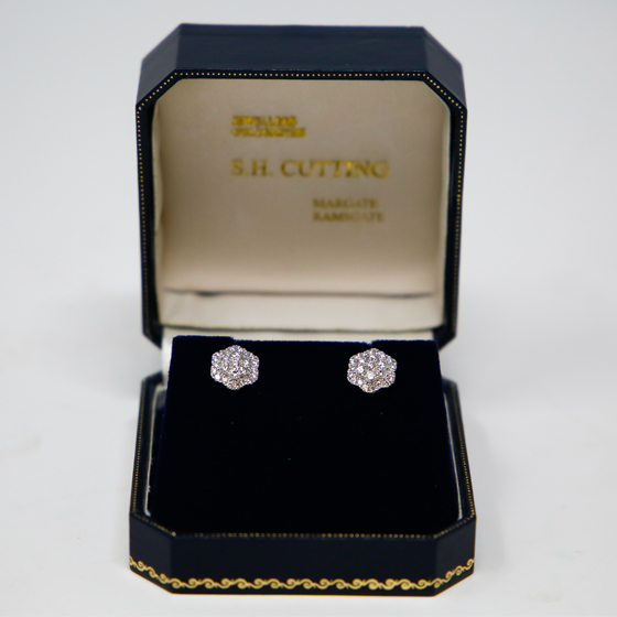 Cuttings Jewellers and Pawnbrokers Earrings Category.jpg